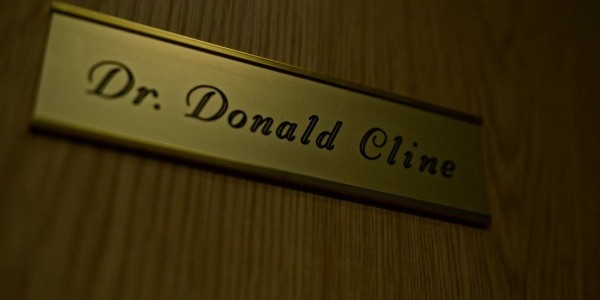 Врач годами подменял донорскую сперму своей — теперь у него больше 90 детей. История шокирующего эксперимента Врач годами подменял донорскую сперму своей — теперь у него больше 90 детей. История шокирующего эксперимента